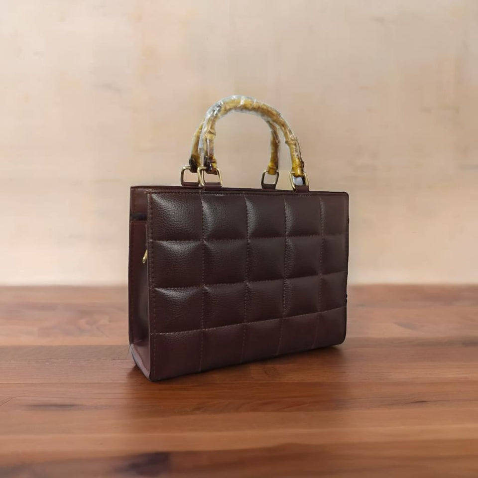 Trendy Designer-Style Tote – Modern Fashion Handbag