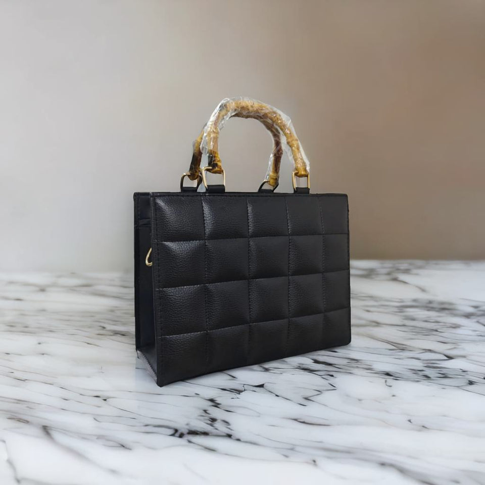 Trendy Designer-Style Tote – Modern Fashion Handbag