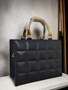 Trendy Designer-Style Tote – Modern Fashion Handbag